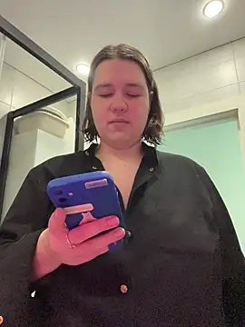 SuzieMurray online show from July 2026 08:23:02 AM