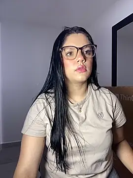 kimberlyhills1 online show from October 2025 06:48:01 PM