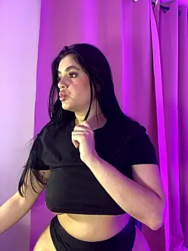 kimberlyhills1 online show from January 2026 05:05:02 PM