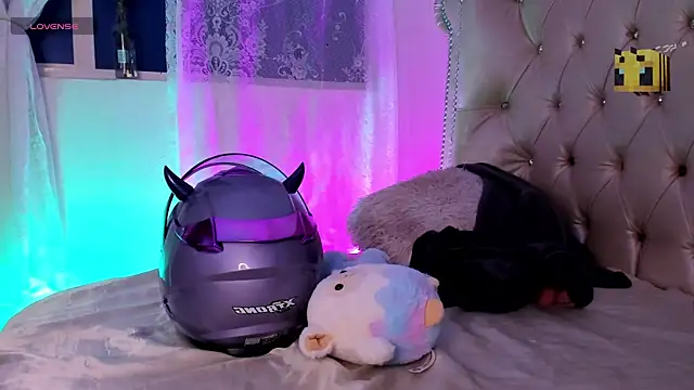 AlexaFoxy18 online show from March 2025 06:39:02 AM