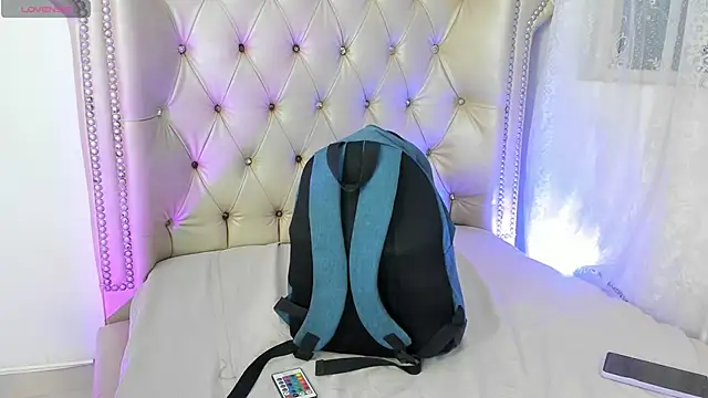 AlexaFoxy18 online show from October 2025 07:03:02 AM