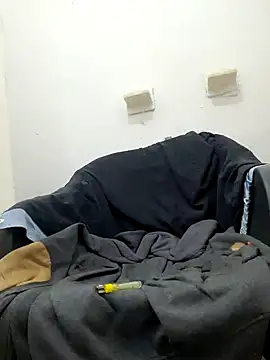 charlesss19 online show from February 2025 08:39:01 AM