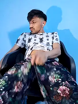 charlesss19 online show from March 2025 06:52:02 AM