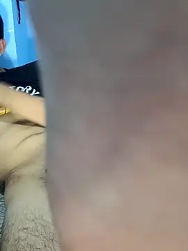 charlesss19 online show from November 2025 11:26:01 PM