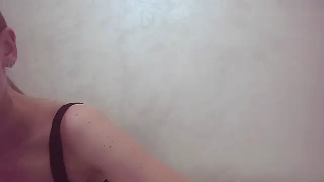 CaitlinaJayne23 online show from October 2025 04:42:01 AM