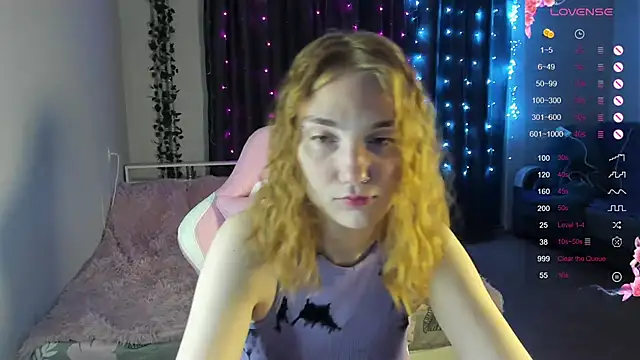 ReddHotPipper online show from December 2024 01:10:01 AM