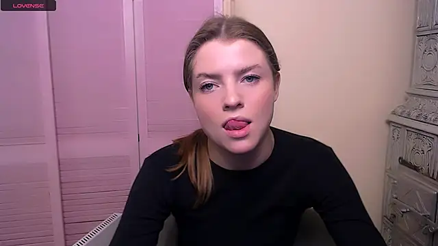 Snapshot of MissOliviaa_ chatting on December 2024 10:38:02 AM MissOliviaa  online show from December 2024 10:38:02 AM