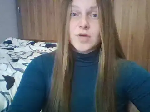 Evasapples online show from February 2025 02:14:02 PM