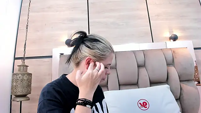 dorothy vegga online show from April 2026 03:51:02 AM