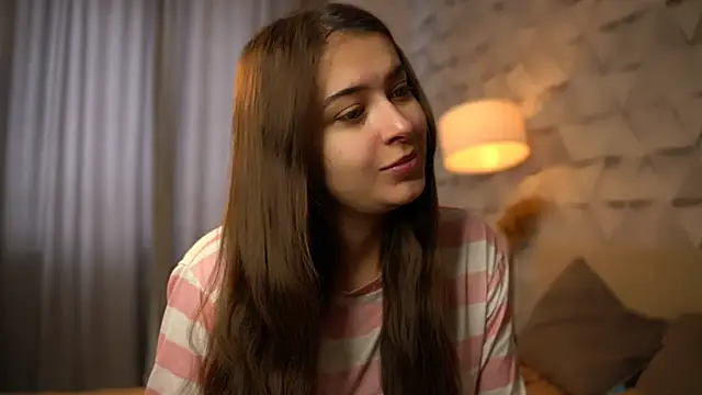 elisa moon online show from February 2026 09:14:02 AM