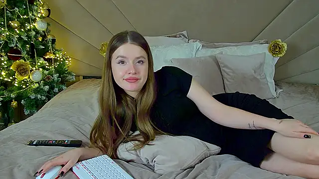 MilanaBalmain online show from December 2024 01:50:01 PM