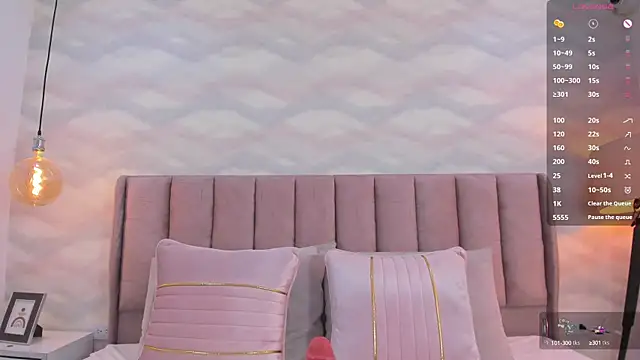 im nika  online show from January 2025 04:34:01 PM