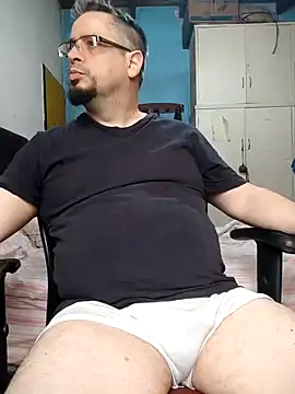 Snapshot of MrBig_2024 chatting on December 2024 04:27:02 PM MrBig 2024 online show from December 2024 04:27:02 PM