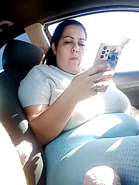 kittymorenita26 online show from February 2025 01:33:02 PM