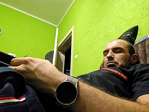 Snapshot of STANISLAW621162 chatting on January 2025 03:23:01 AM STANISLAW621162 online show from January 2025 03:23:01 AM