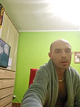 Snapshot of STANISLAW621162 chatting on February 2025 02:05:02 AM STANISLAW621162 online show from February 2025 02:05:02 AM