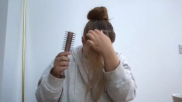 Krystal Tx online show from September 2025 06:51:02 AM