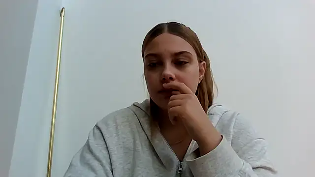 Krystal Tx online show from September 2025 06:29:01 AM