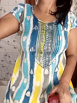 Snapshot of EeshaBhabi chatting on May 2026 11:37:01 AM EeshaBhabi online show from May 2026 11:37:01 AM