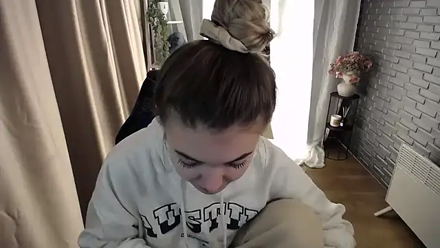 Snapshot of Ritaneer chatting on October 2025 08:45:02 AM Ritaneer online show from October 2025 08:45:02 AM