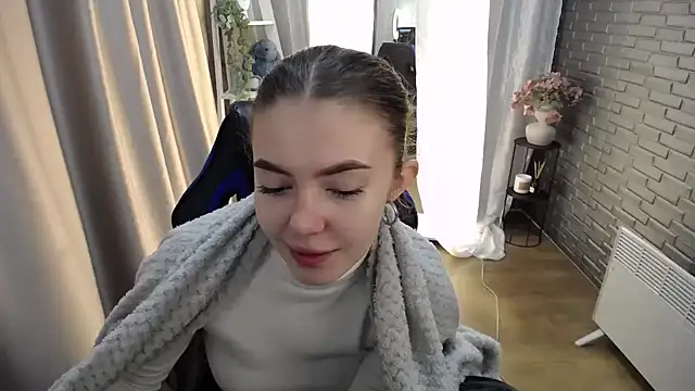 Snapshot of Ritaneer chatting on October 2025 08:14:01 AM Ritaneer online show from October 2025 08:14:01 AM