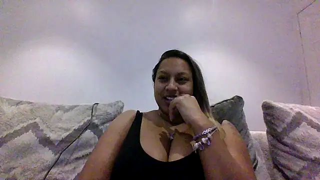 Snapshot of TEMPTING-TAMMY chatting on January 2025 10:56:01 PM TEMPTING-TAMMY online show from January 2025 10:56:01 PM
