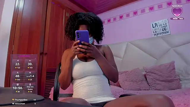 Snapshot of CoccoBele69 chatting on March 2025 10:04:02 PM CoccoBele69 online show from March 2025 10:04:02 PM