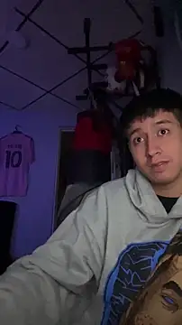 Snapshot of Stiven_017 chatting on February 2026 12:28:01 AM Stiven 017 online show from February 2026 12:28:01 AM