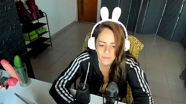 jessiburningheels online show from February 2025 10:15:02 AM