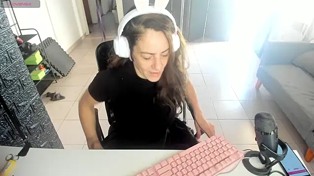 jessiburningheels online show from March 2025 01:50:02 PM