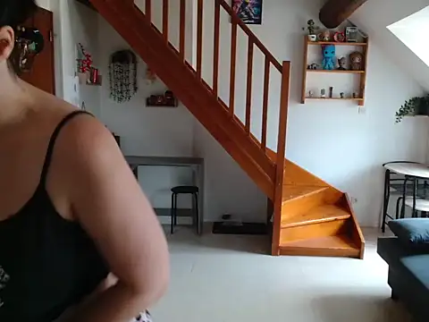 Lauzo21 online show from June 2026 05:28:02 AM