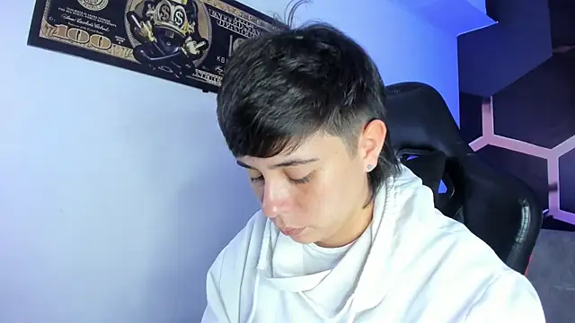 AbbySmiitth  online show from September 2025 07:04:01 PM