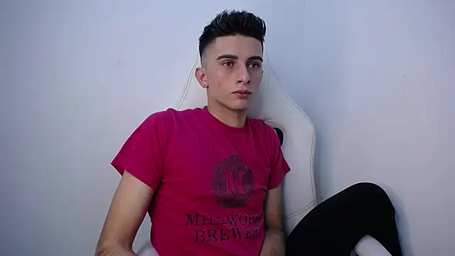 Snapshot of MrWilliseo chatting on December 2024 08:16:01 PM MrWilliseo online show from December 2024 08:16:01 PM