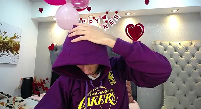 Snapshot of MrWilliseo chatting on February 2025 08:11:02 PM MrWilliseo online show from February 2025 08:11:02 PM