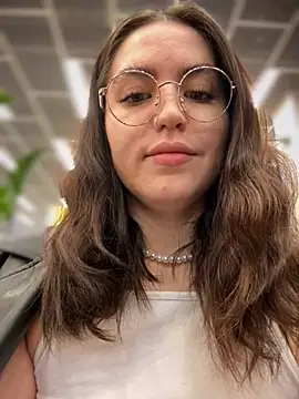 meow girl online show from December 2025 09:25:01 AM