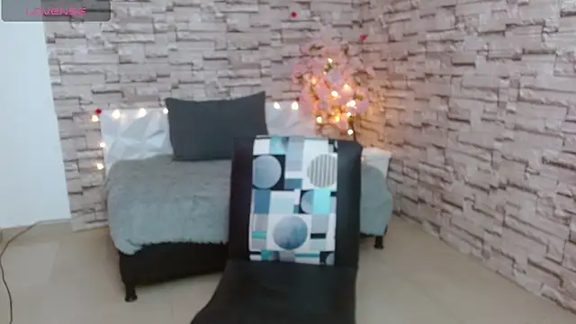 Snapshot of Vanse_lust chatting on February 2025 09:22:01 PM Vanse lust online show from February 2025 09:22:01 PM