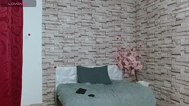 Snapshot of Vanse_lust chatting on February 2025 12:24:01 AM Vanse lust online show from February 2025 12:24:01 AM