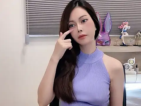 Zozo qq online show from October 2025 12:28:02 PM