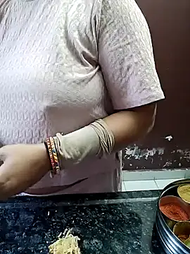 Snapshot of milf-kaira chatting on December 2024 01:58:02 AM milf-kaira online show from December 2024 01:58:02 AM