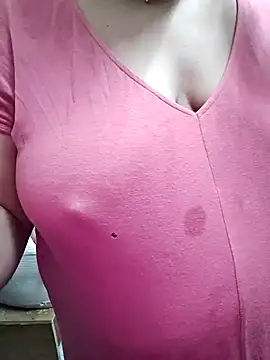 Snapshot of milf-kaira chatting on December 2024 01:33:01 PM milf-kaira online show from December 2024 01:33:01 PM