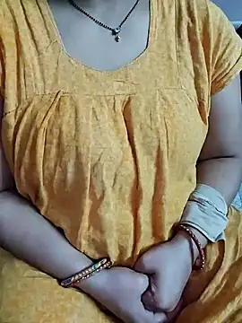 Snapshot of milf-kaira chatting on December 2024 06:02:01 PM milf-kaira online show from December 2024 06:02:01 PM