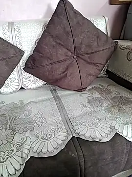 Snapshot of milf-kaira chatting on January 2025 06:17:01 AM milf-kaira online show from January 2025 06:17:01 AM