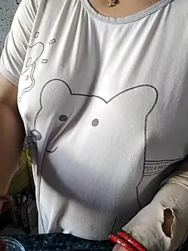 Snapshot of milf-kaira chatting on March 2025 03:08:02 AM milf-kaira online show from March 2025 03:08:02 AM