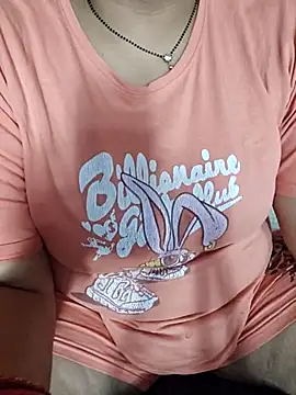 Snapshot of milf-kaira chatting on March 2025 04:36:02 AM milf-kaira online show from March 2025 04:36:02 AM