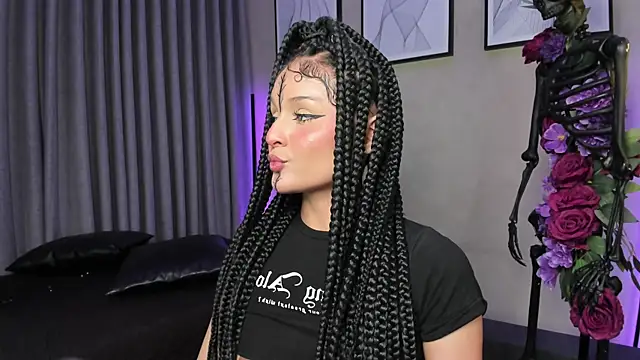 Morgan Hilll  online show from October 2025 12:25:02 PM