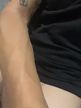 Snapshot of tripexnte chatting on March 2025 01:12:01 AM tripexnte online show from March 2025 01:12:01 AM