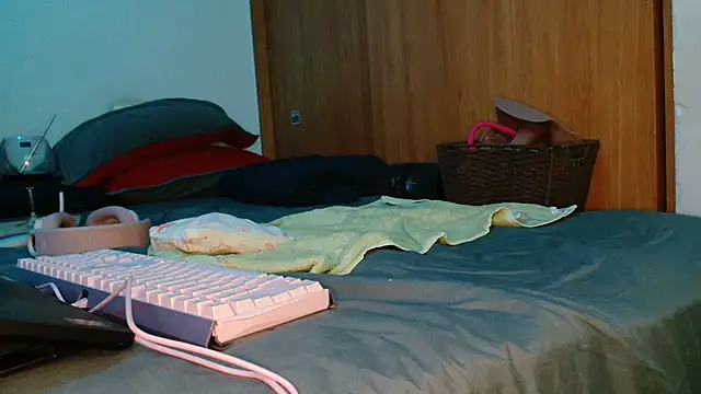 Snapshot of DirtyDi97 chatting on November 2025 02:32:01 AM DirtyDi97 online show from November 2025 02:32:01 AM