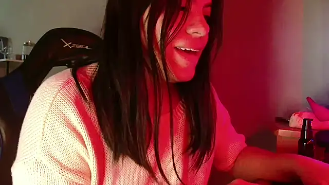 Snapshot of DirtyDi97 chatting on November 2025 02:33:01 PM DirtyDi97 online show from November 2025 02:33:01 PM