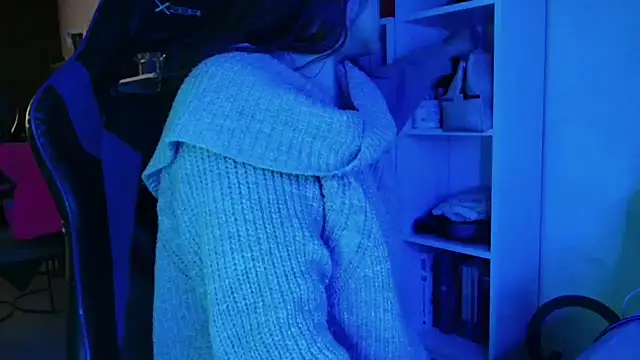 Snapshot of DirtyDi97 chatting on November 2025 01:47:02 PM DirtyDi97 online show from November 2025 01:47:02 PM