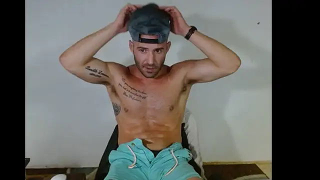 Snapshot of TheNakedPreacher chatting on January 2025 10:38:01 AM TheNakedPreacher online show from January 2025 10:38:01 AM